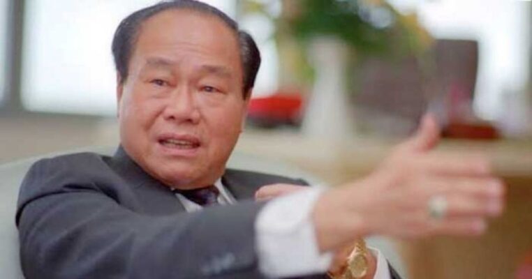 profil Eka Tjipta Widjaja