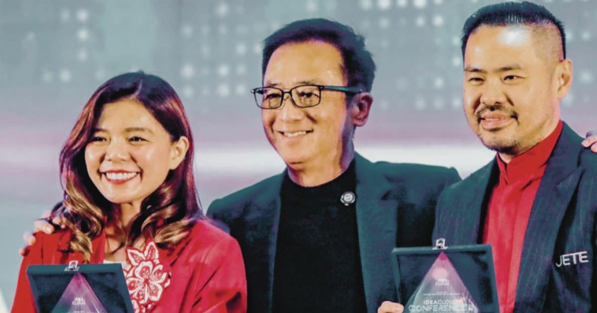 Dari kiri, Merry Riana, Hermanto Tanoko, dan Jhonny Thio Doran dalam talk show dan sharing season di IdeaCloud Conference 2026 (photo: Jawa Pos)
